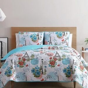 VCNY Home Blue Eiffel Reversible 3-Pc. King Size Quilt Set | 101 x 86".